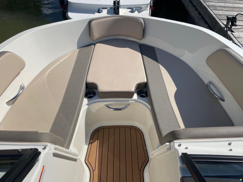 Bayliner VR6 Bowrider