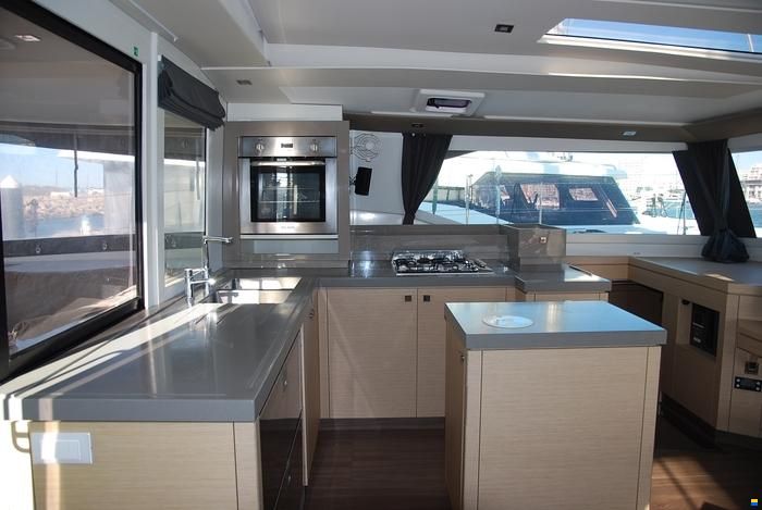 Fountaine Pajot Saona 47