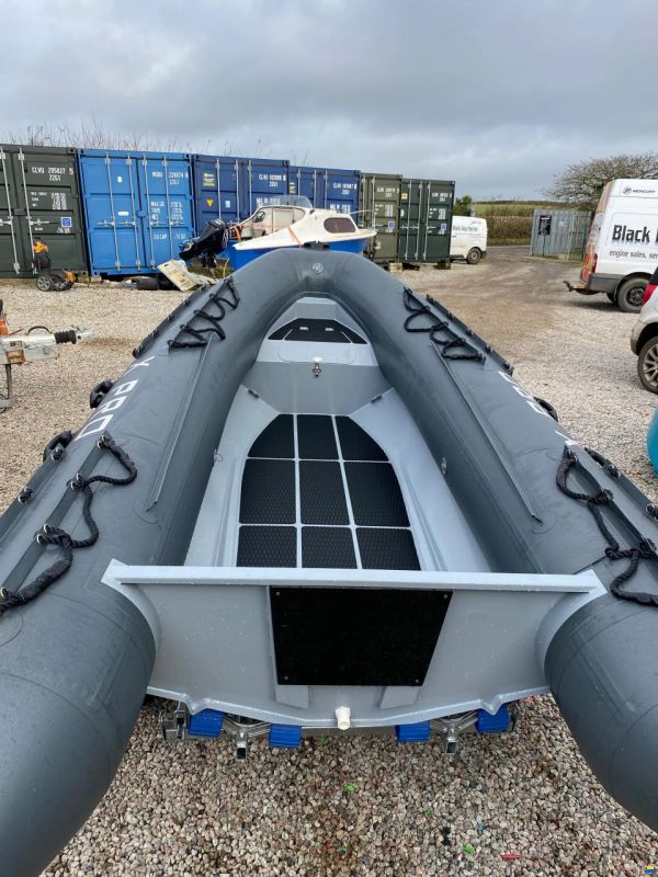 XPRO RIB 390 PVC GRAU