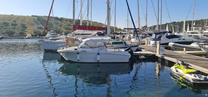Beneteau Antares 750