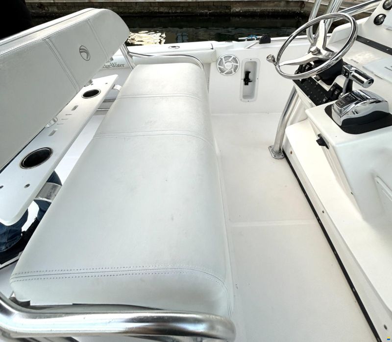 EdgeWater 265 CC