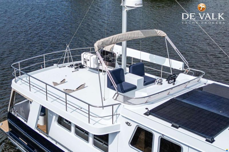 Steeler Yachts Explorer 50 Pilothouse