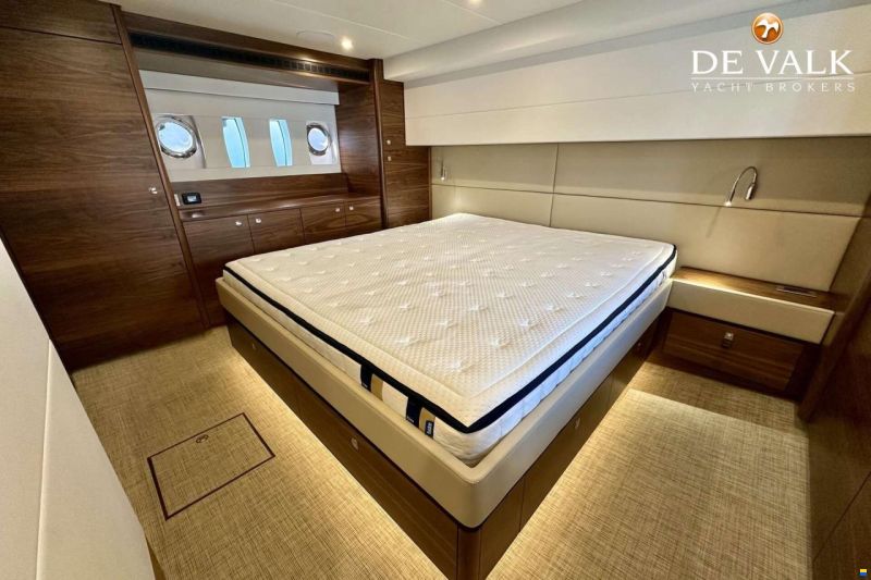 Steeler Yachts Explorer 50 Pilothouse