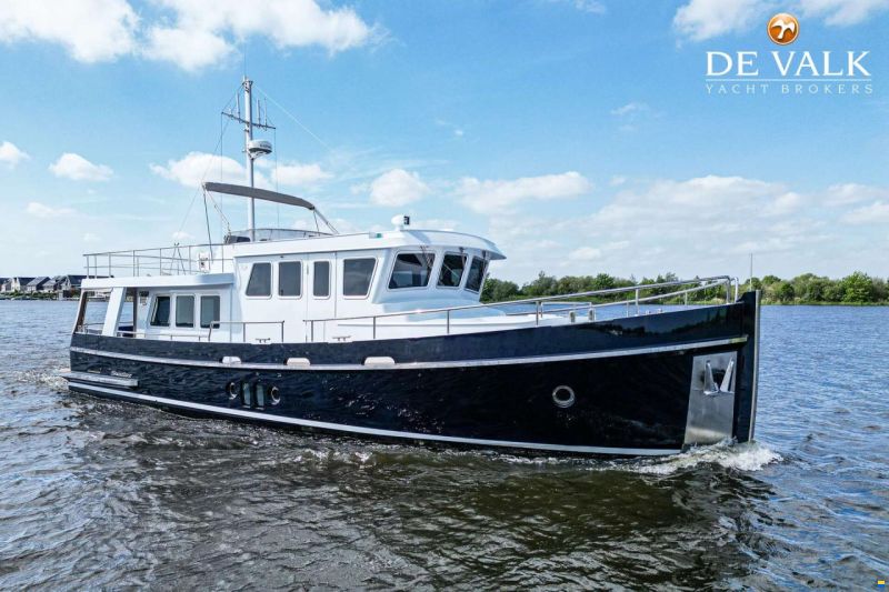 Steeler Yachts Explorer 50 Pilothouse