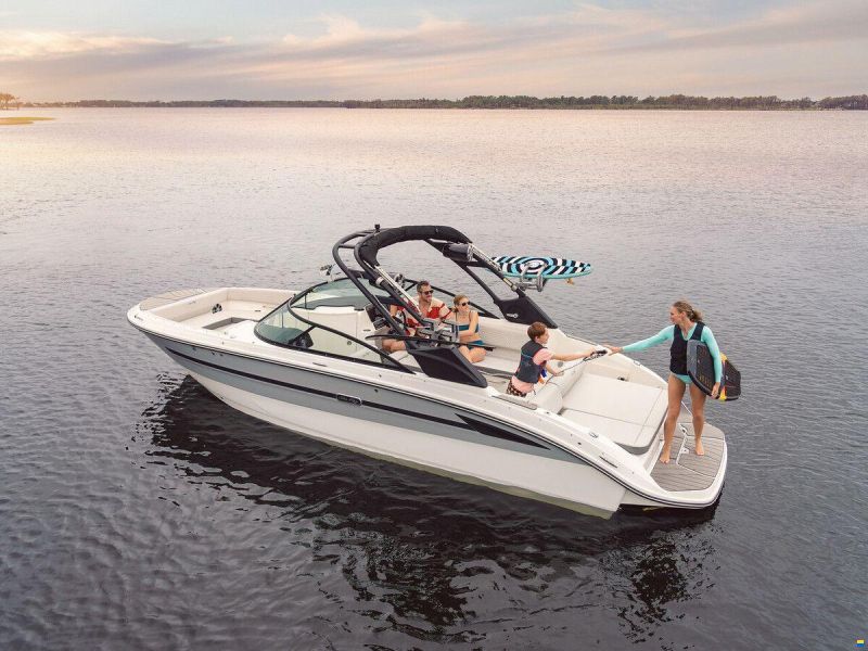 Sea Ray SDX 270 Surf
