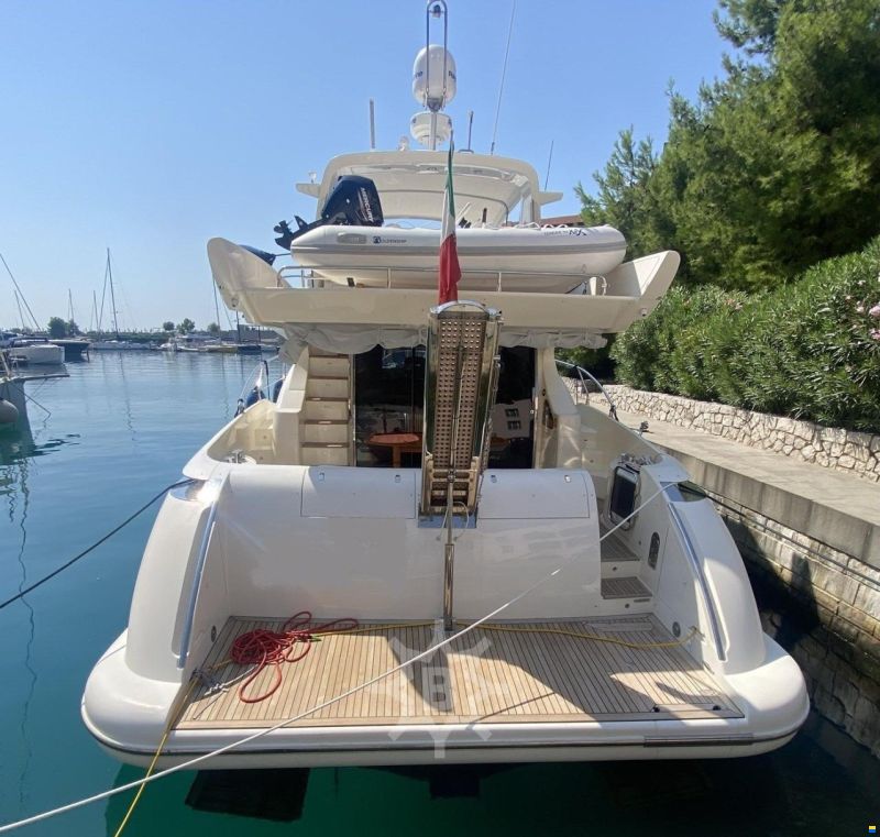 Azimut 62