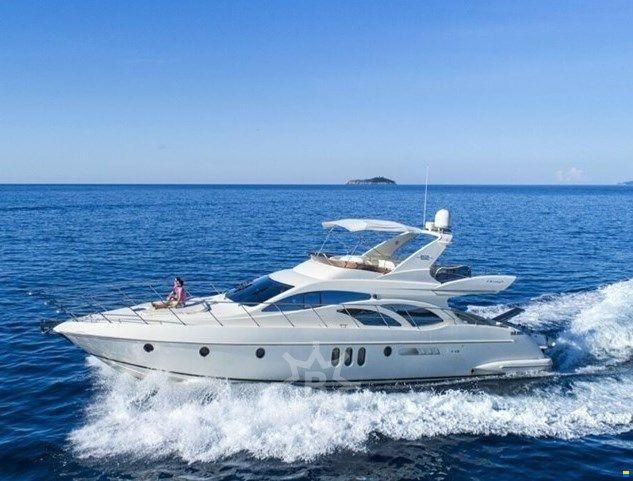 Azimut 62