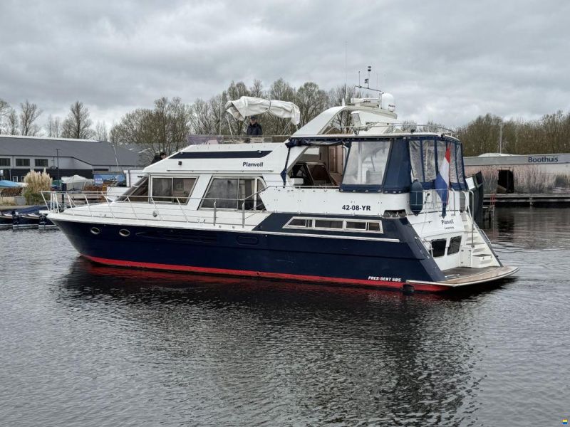 President 585 Sundeck