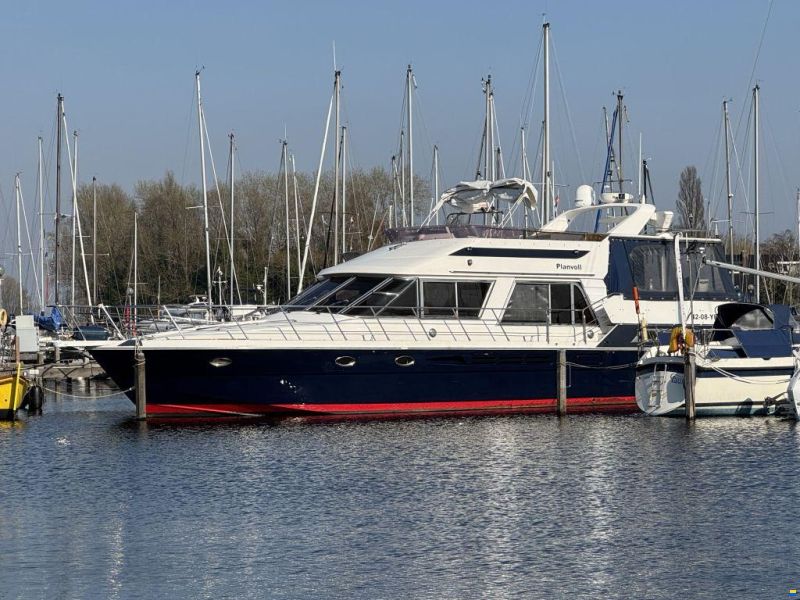 President 585 Sundeck