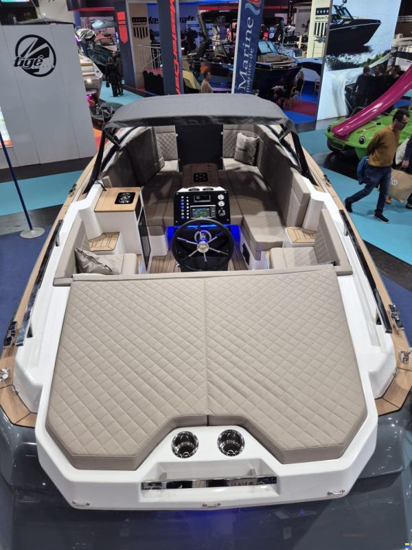 Corsiva 800Tender