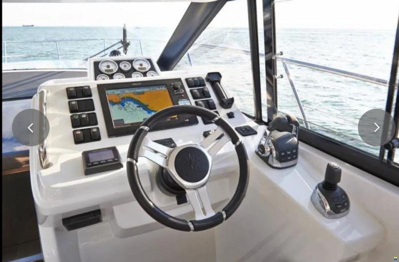 Jeanneau Leader 40 Joystick
