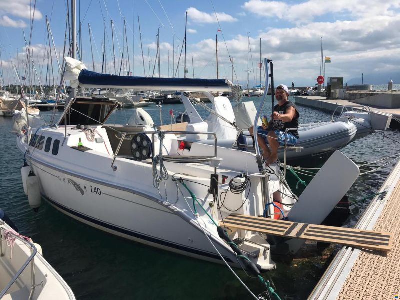 Marlow-Hunter Hunter 240