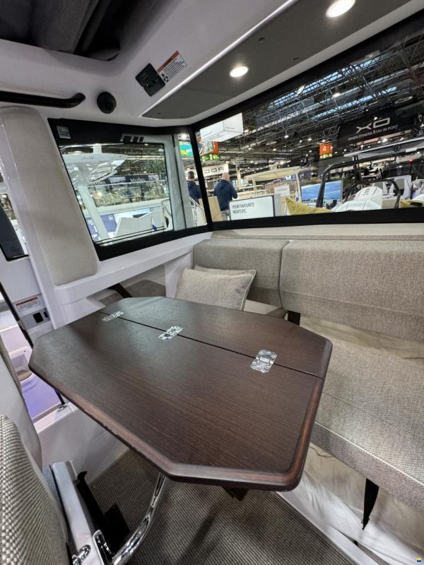 Axopar 29 Cross Cabin