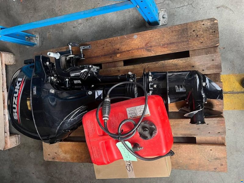Suzuki 8 PS Fernlenkung Elektrostart