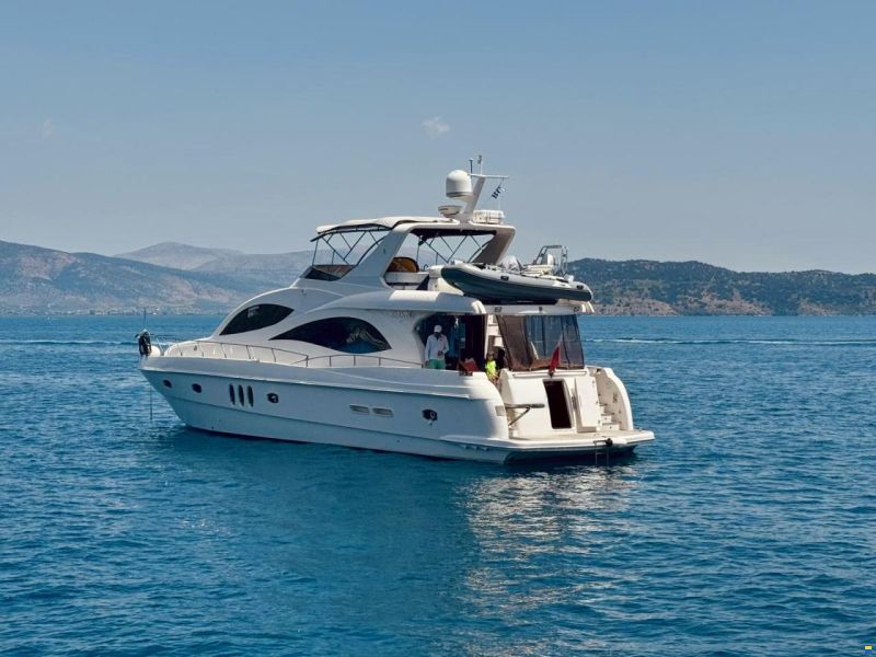 Majesty Yachts Majesty 66 Flybridge