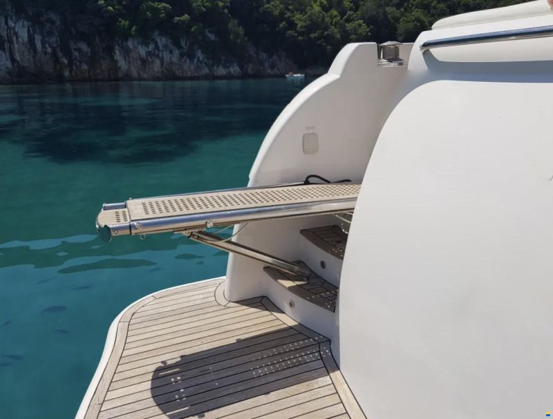 Majesty Yachts Majesty 66 Flybridge