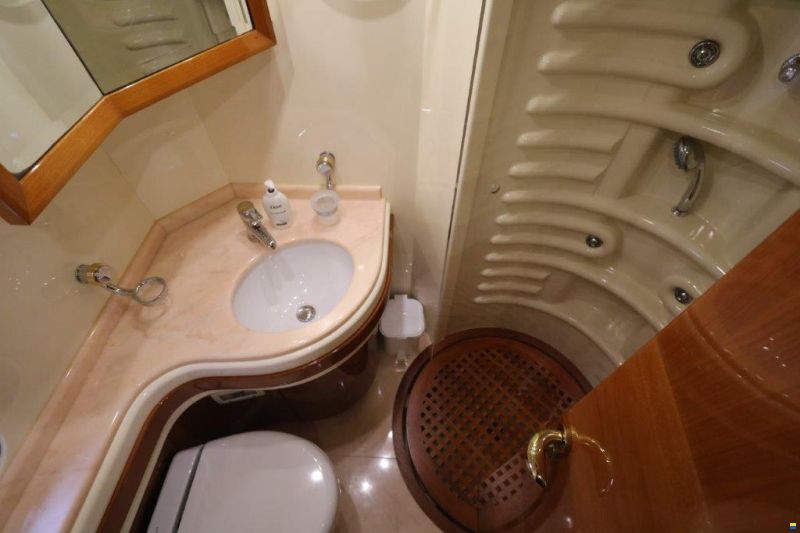 Azimut 80