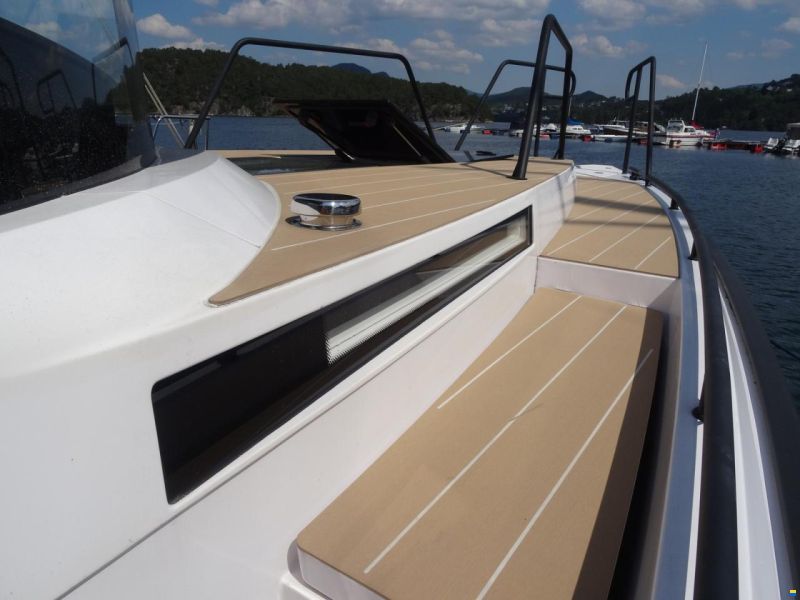 XO Boats 360 Premium