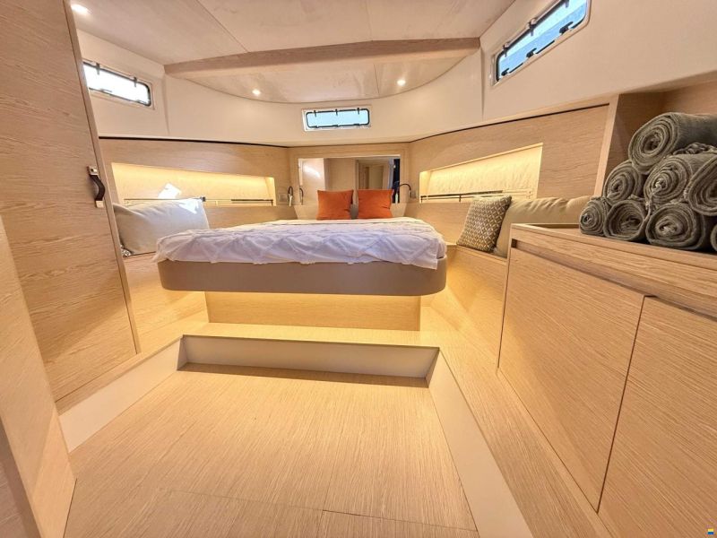 Solaris Yachts 44'