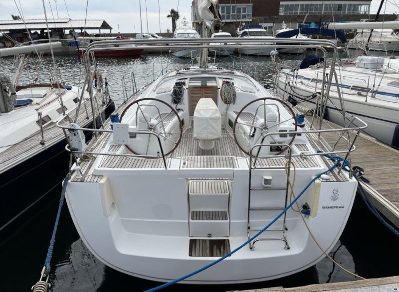 Beneteau Oceanis 43