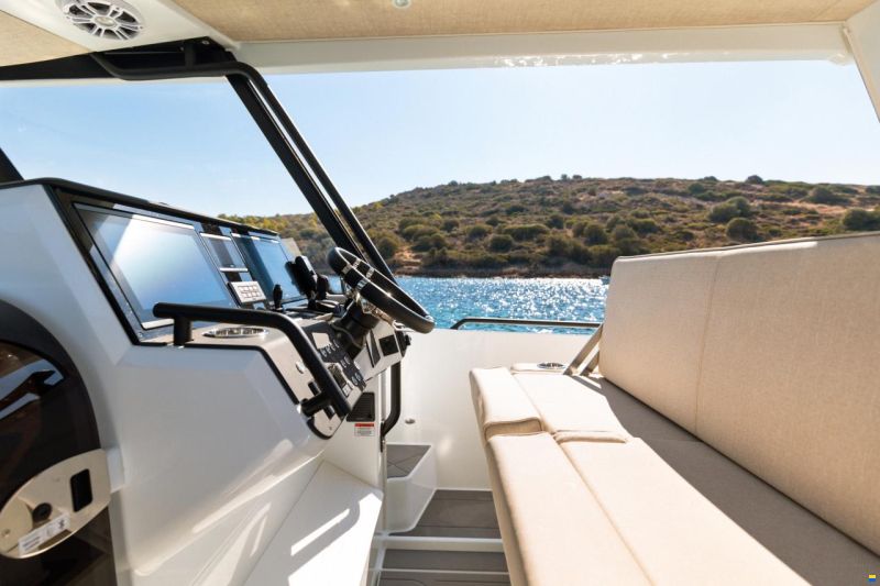 Quarken 35 Grand Tourer