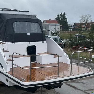 Nikhen Aquasun 34 AftCab "Long Platform"