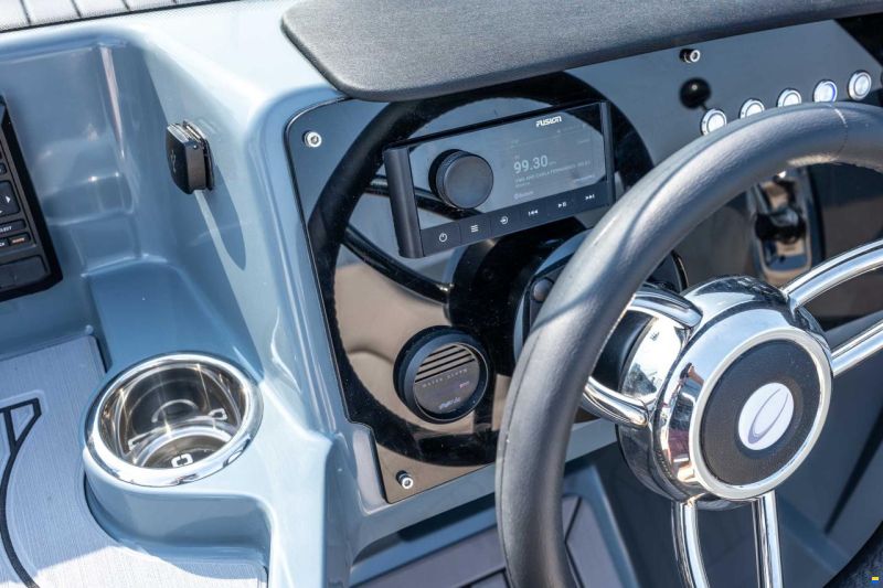 Corsiva 607 Runabout