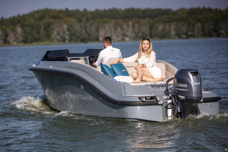 Corsiva 607 Runabout