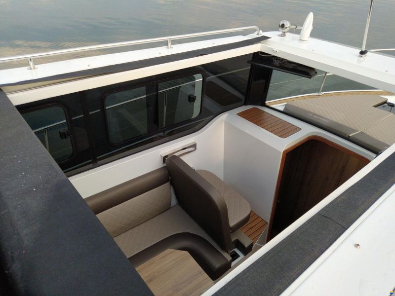 Nikhen Aquasun 34 AftCab