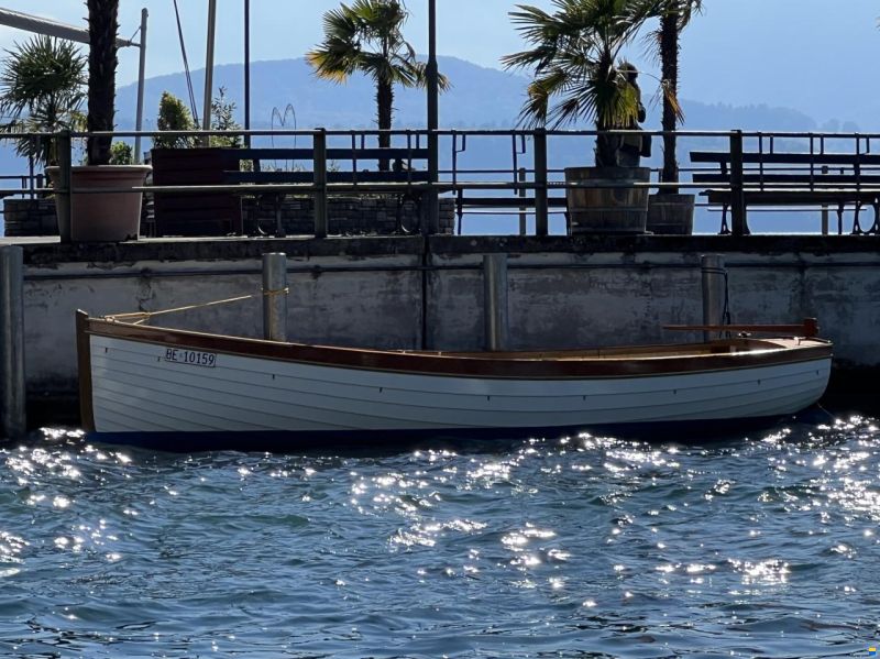Klassisch gebautes Klinker Holzboot