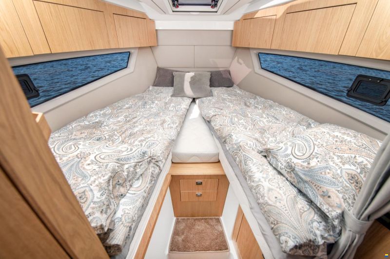 Grandezza 30 Outboard