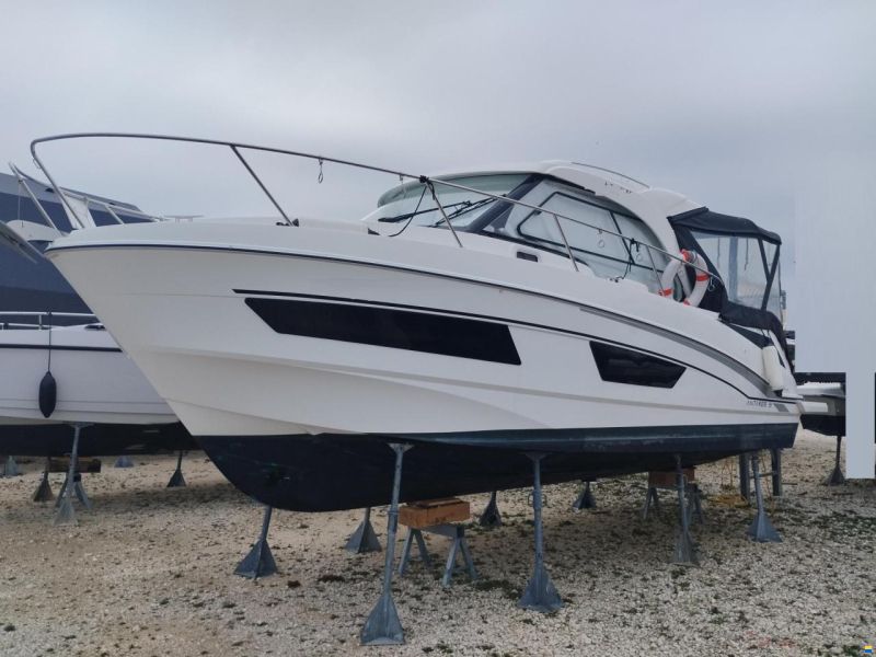 Beneteau Antares 9 OB