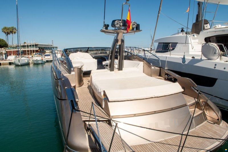 Riva le 52