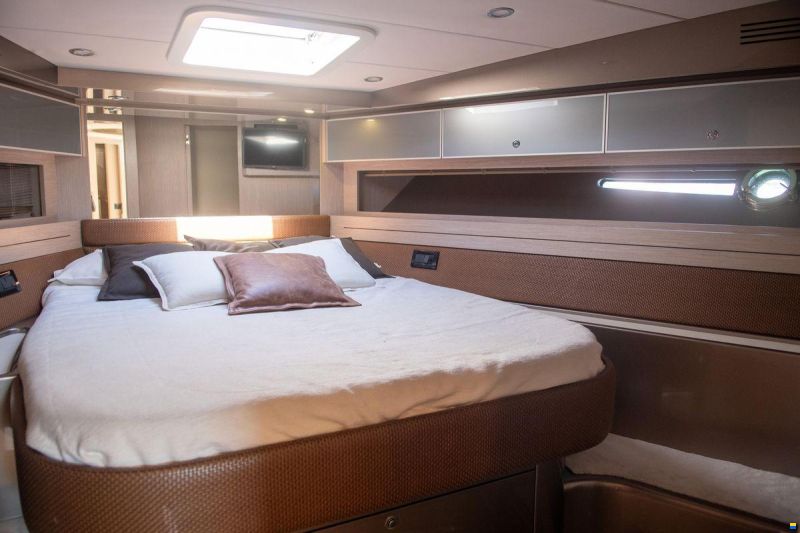 Riva le 52