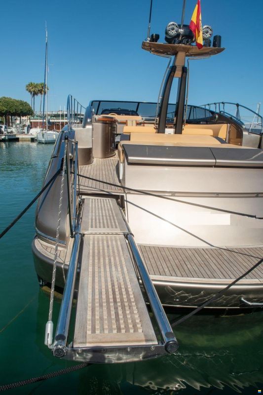 Riva le 52