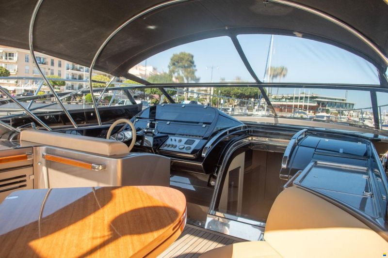 Riva le 52