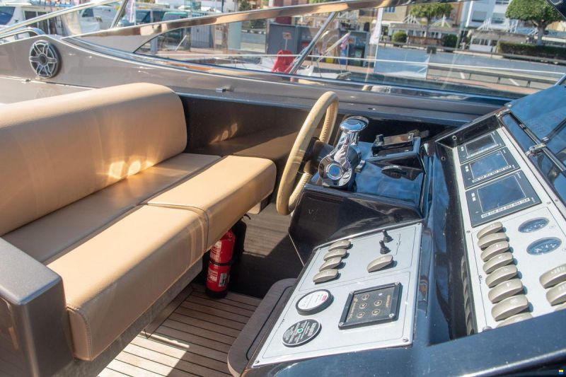 Riva le 52