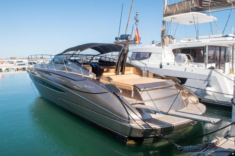 Riva le 52