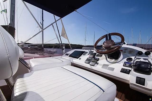 Fairline Phantom 50