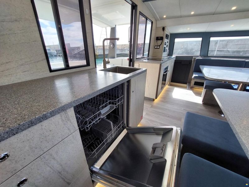 Luna Catamarans Luna 47 Power