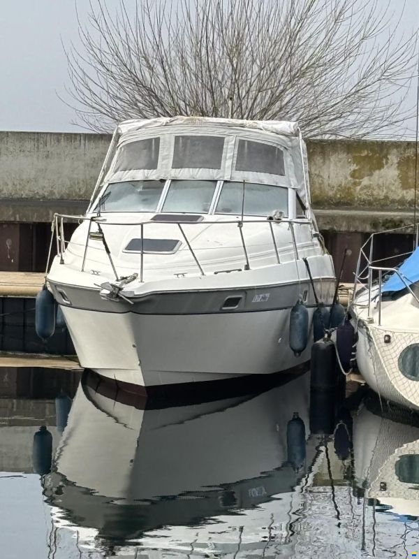Maxum 2700 Src