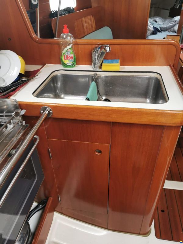 Beneteau Oceanis 32 1