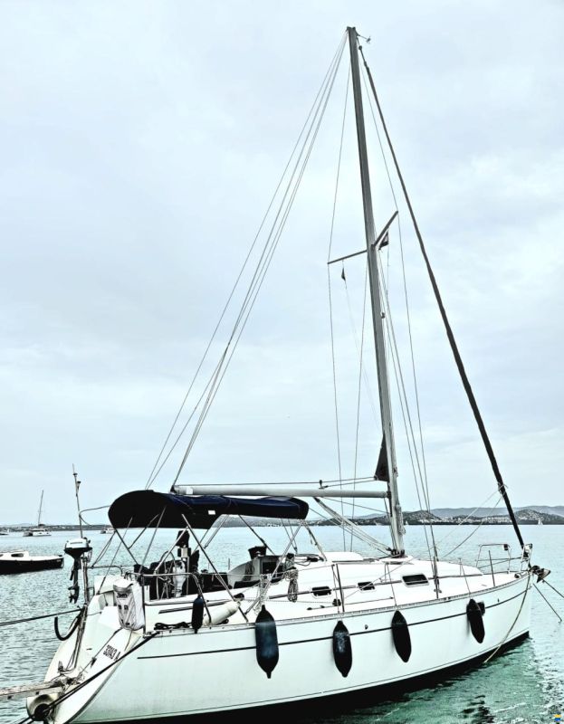 Beneteau Oceanis 32 1