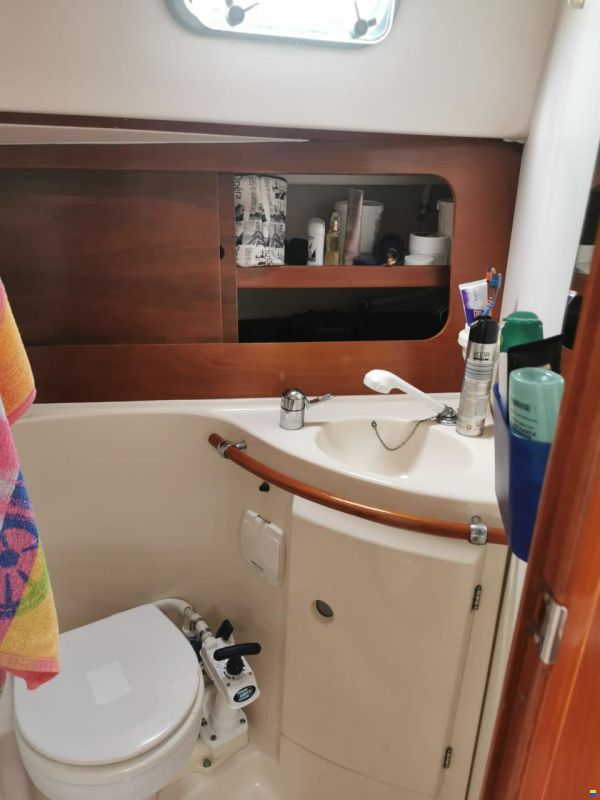 Beneteau Oceanis 32 1