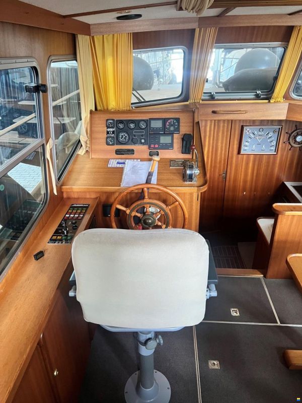 Linssen Dutch Sturdy 320 AC