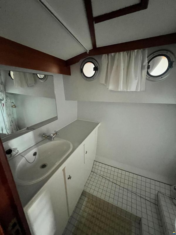 Linssen Dutch Sturdy 320 AC