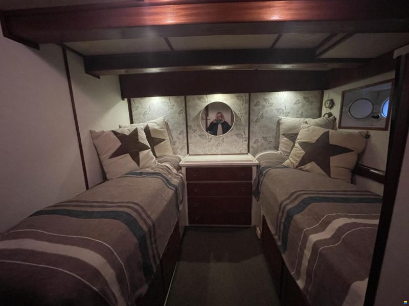 Malahide Yacht 66