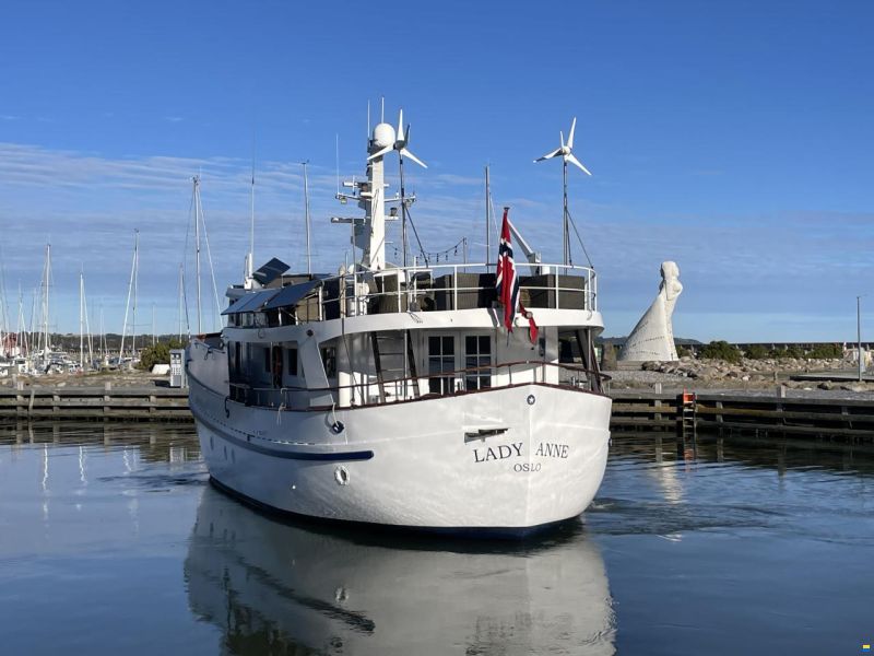 Malahide Yacht 66
