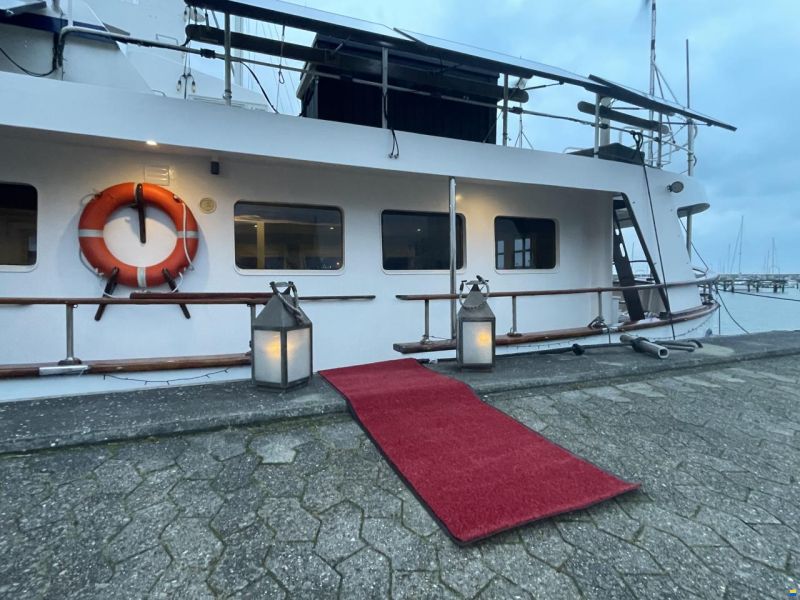 Malahide Yacht 66