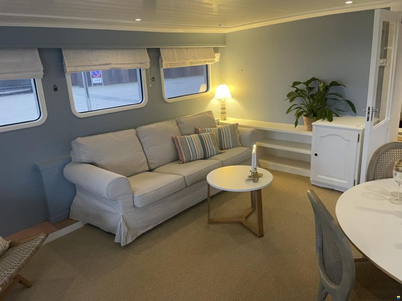 Malahide Yacht 66